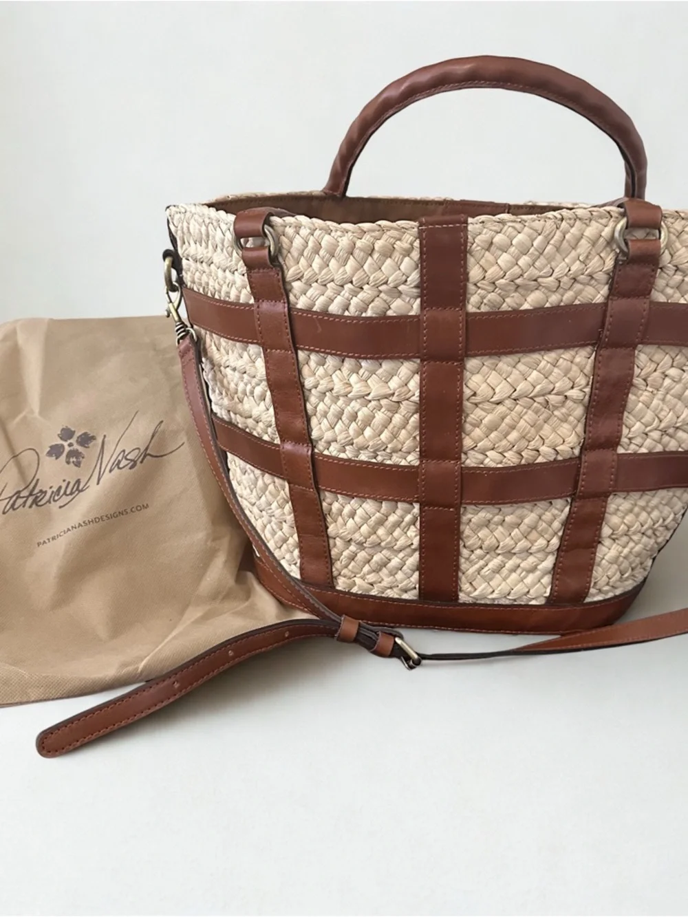Patricia Nash Novano Tote - Specialty Woven Cornhusk & Leather Crossbody - Picture 2 of 8
